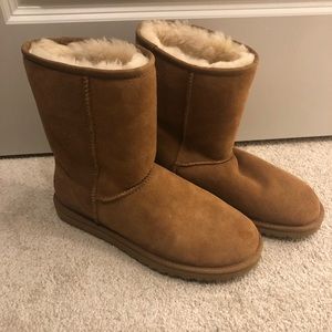 Short Ugg boots